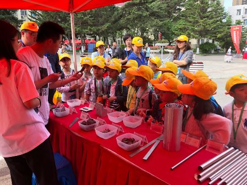 金属所举办喜迎建国建院70周年“公众科学日”和“家属日”活动