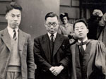 s1948年6月28日李薰（中）与张霈林（左）及刚获得博士学位的方炳（右）在谢菲尔德大学.jpg
